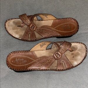 Clarks Artisan collection women’s leather sandals